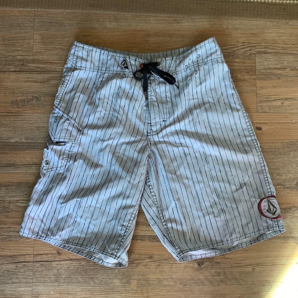 Volcom mens swim trunks /board shorts